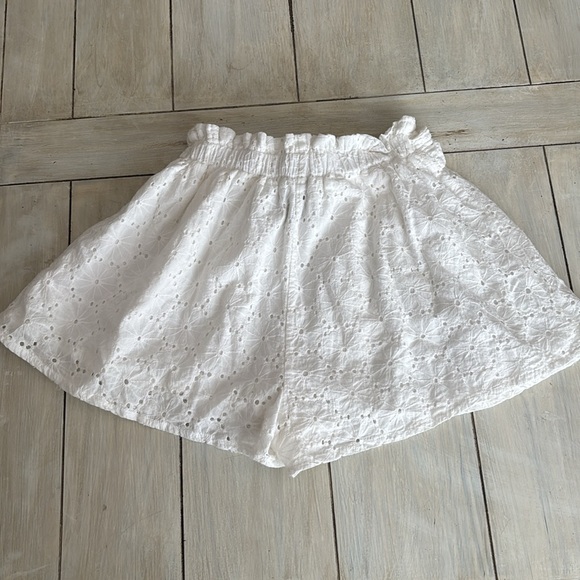 MINKPINK Revolve White Eyelet Shorts Small - Picture 6 of 10